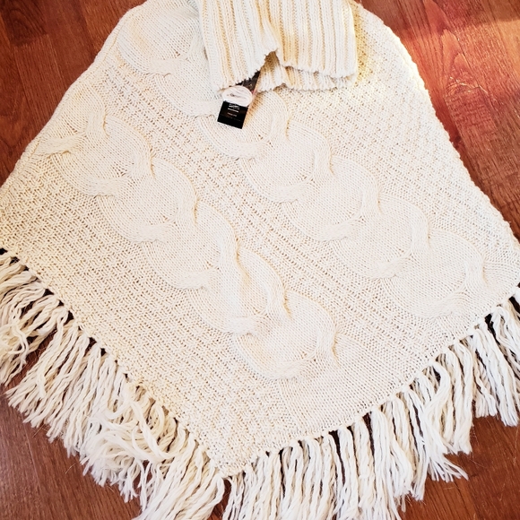 Inc international concepts poncho - Picture 2 of 8